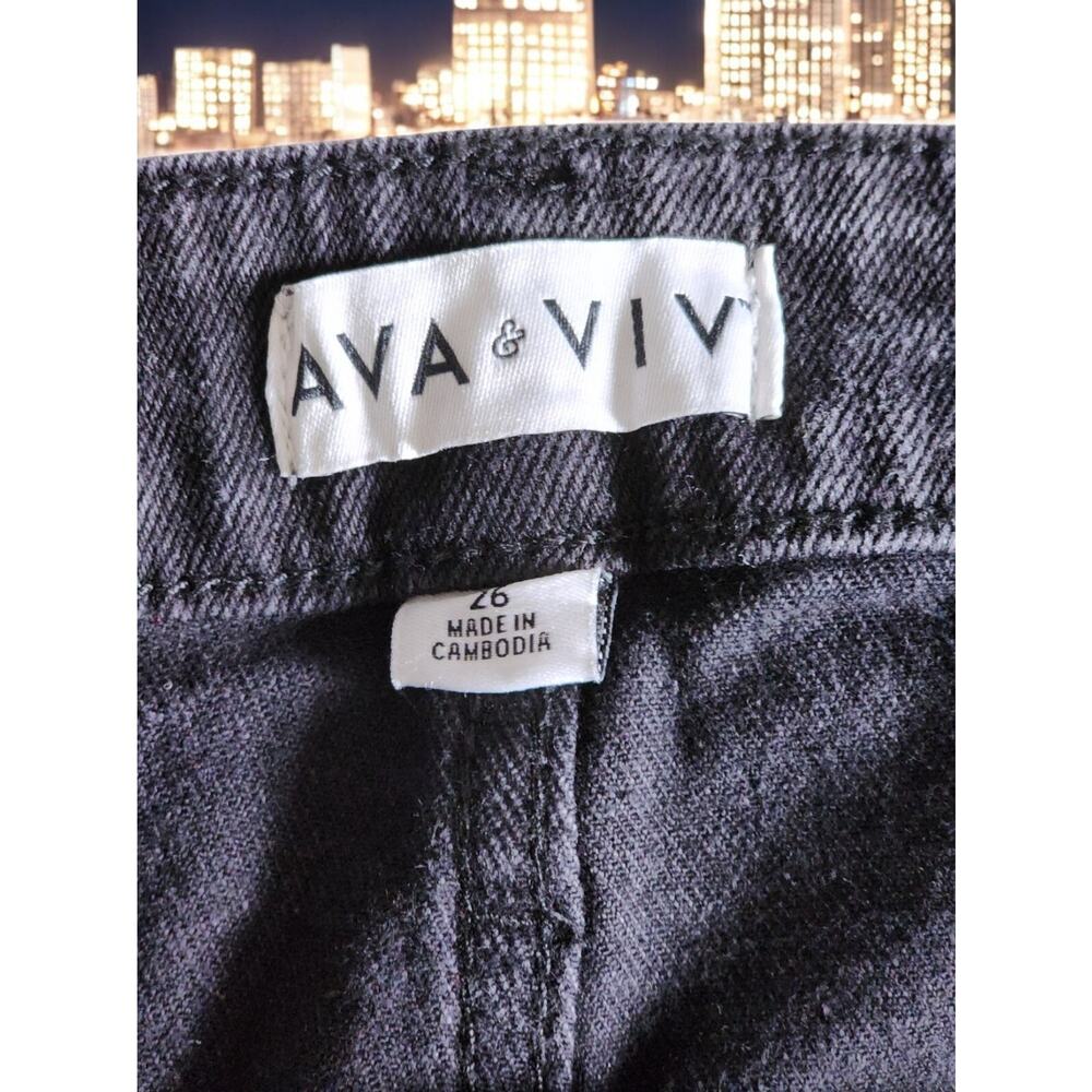 Ava & Viv Womens 26 Plus Black Bermuda Jean Shorts High Rise Denim Relaxed NWT - Picture 3 of 10